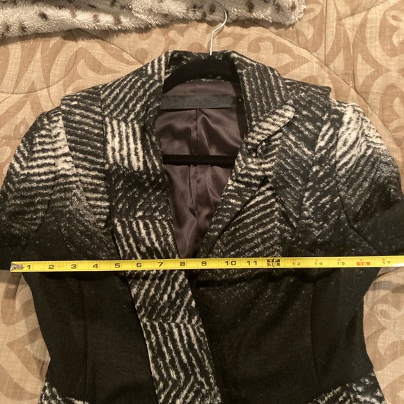 L.A.M.B. Border Print Blazer Size 4 - Picture 7 of 8